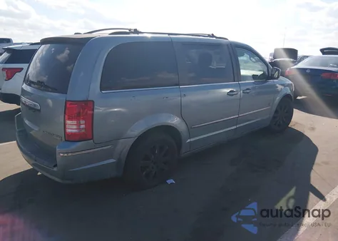 2009 Chrysler Town & Country Touring из США, поврежденный, VIN 2A8HR54189R676555